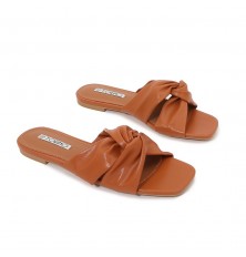 flat sandal from leather