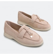 Comfy stylish girls' shoes...