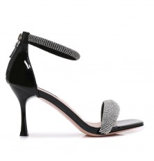 Shiny square toe heel...