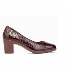 Comfortable snakeskin heel...