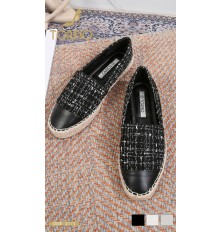 Flat ballerina shoes with a...