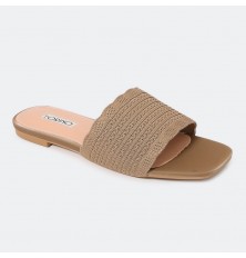 Casual slippers with canvas...