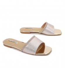 Chic women's slide slippers...